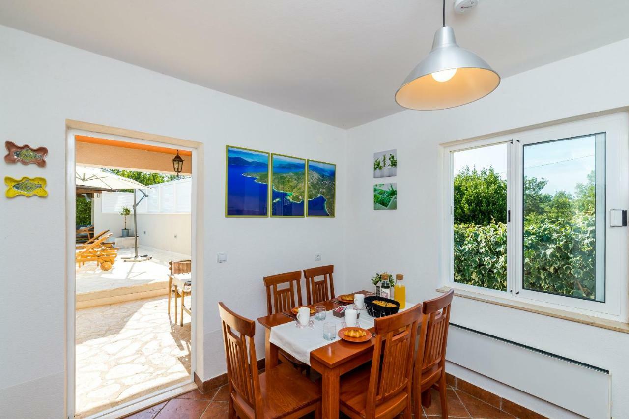 Villa Doli - Lovely Holiday Home With Private Pool Екстериор снимка